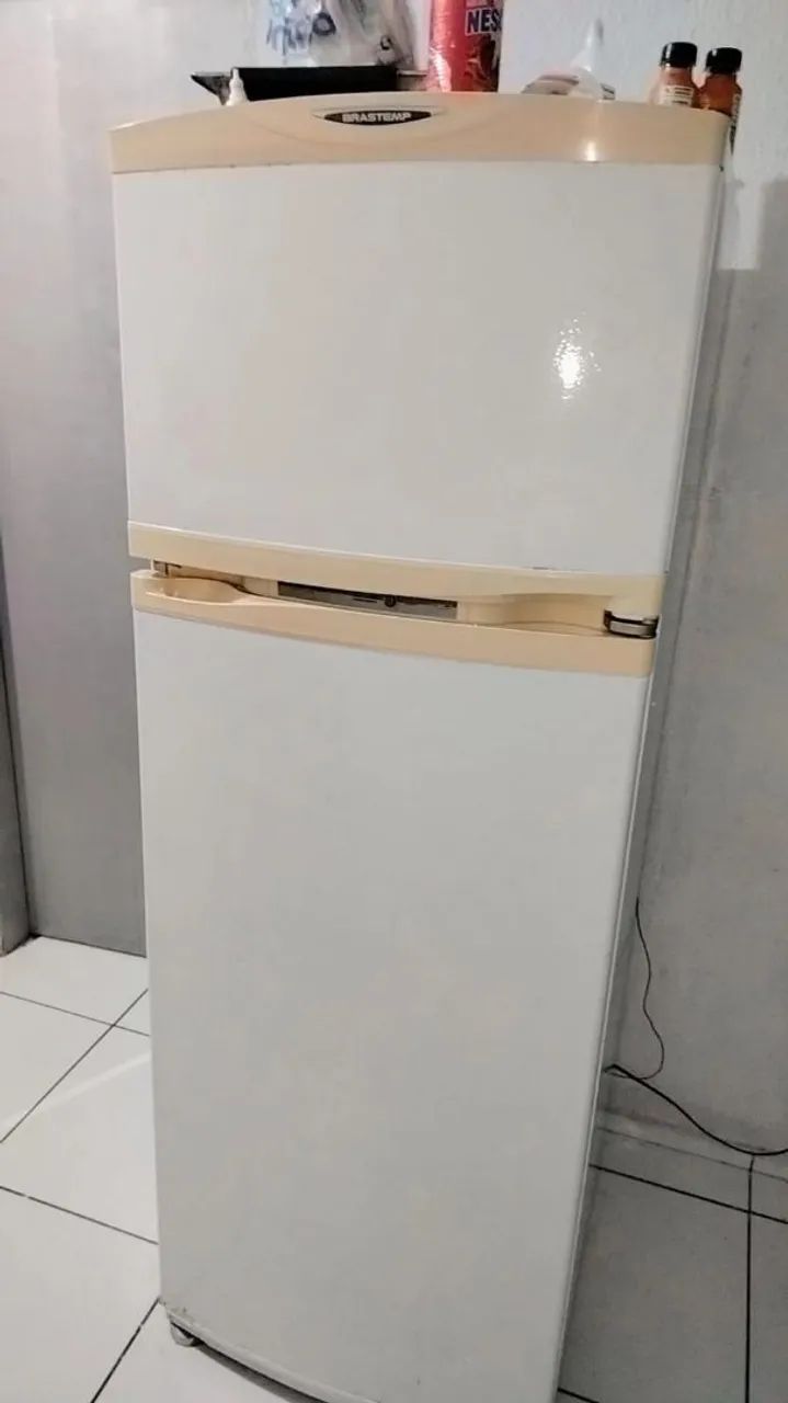 GELADEIRA 