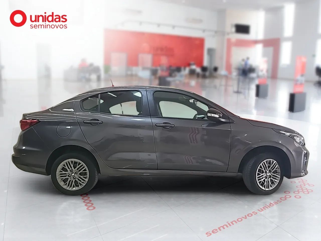 Fiat Cronos Drive 1.0 6V, foto 8 de 20