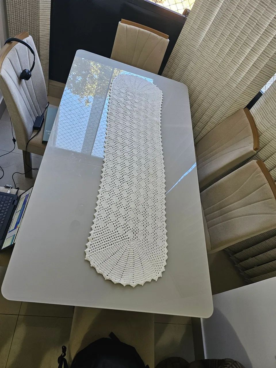 Mesa tampo de vidro com 6 cadeiras - Foto 5