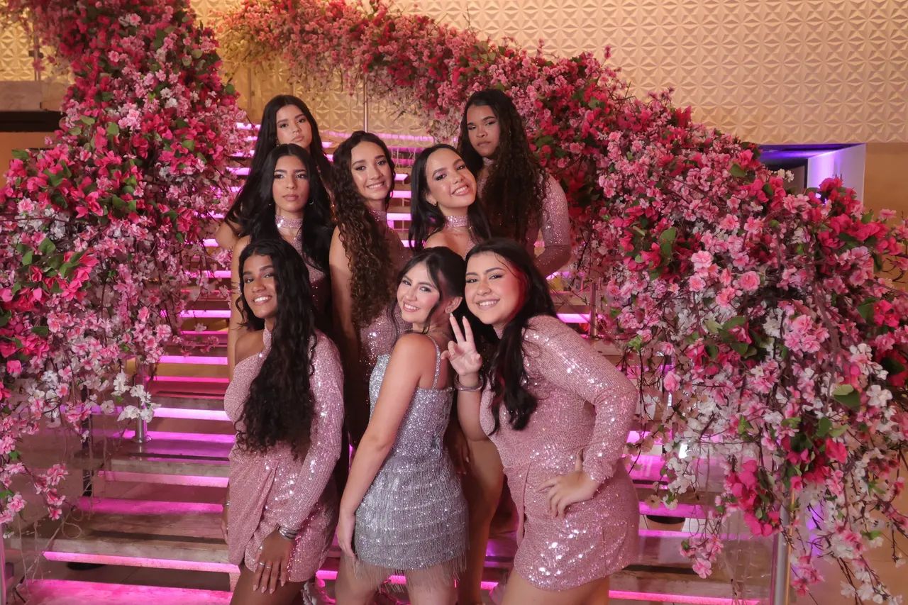 Vestido de debutante, balada e mãe  - Foto 3