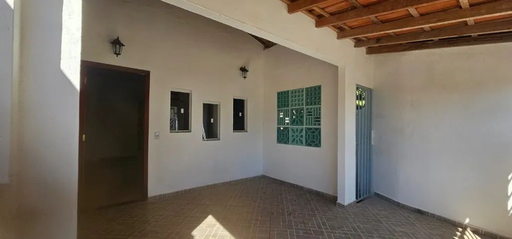 CASA CENTRO ESCRITURADA APTA A FINANCIAMENTO 