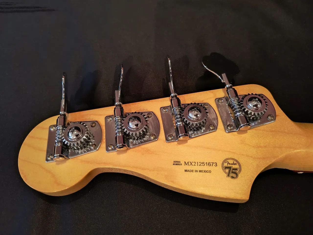 Baixo fender precision mexicano player II - Instrumentos musicais