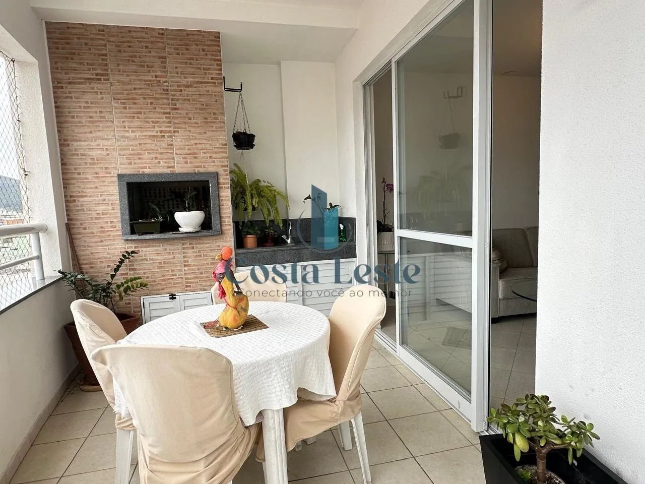 Excelente apartamento de 4 dormitórios, sendo 2 suítes na Trindade - Foto 4