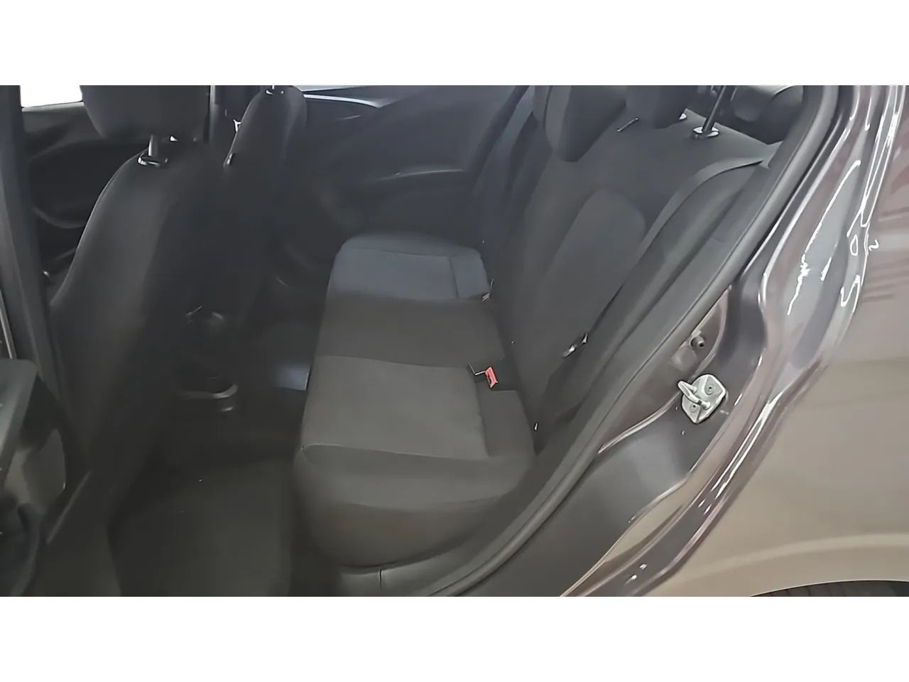 Fiat Cronos Drive 1.0 6V, foto 13 de 20