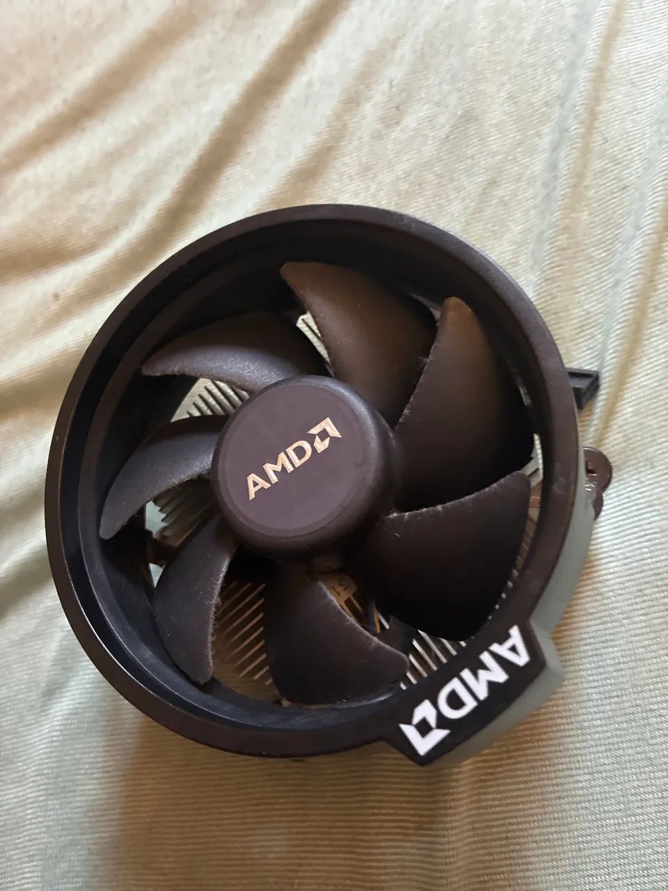 Ryzen 5 1600 + Cooler Box Amd