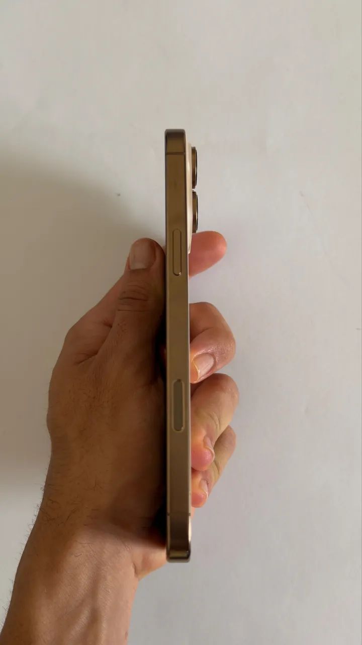 Iphone 16 pro max Gold Bateria 85% - Foto 5