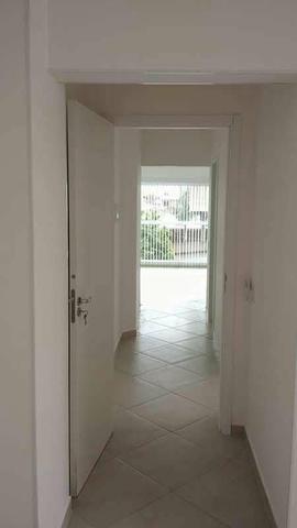 Vende-se Apartamento no Centro de Navegantes SC - Foto 3