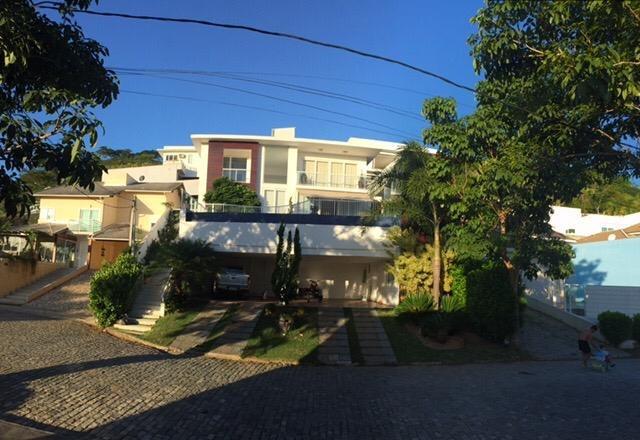 Casa cond. de Luxo, mobiliada, 5/4, sendo 4 Suítes, com piscina - Foto 8