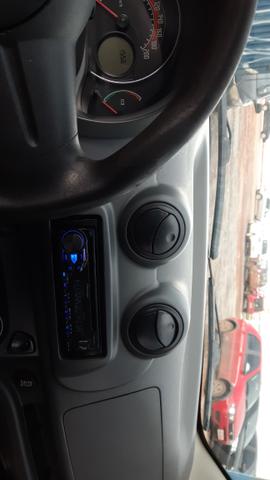 Vendo Fiat uno vivace 2011/11 ou troco mais volta - Foto 3