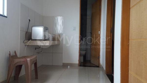 Casa sobrado com 5 quartos na Vila Santa Helena em Goiânia - Foto 11
