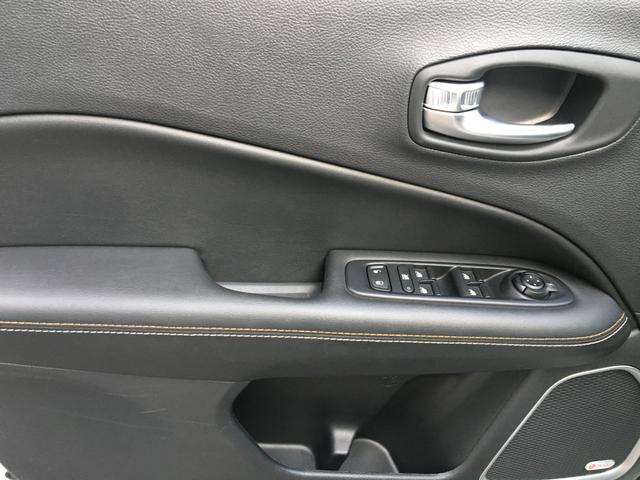 Jeep Compass Longetude 2.0 2018 Flex Automático - Foto 18