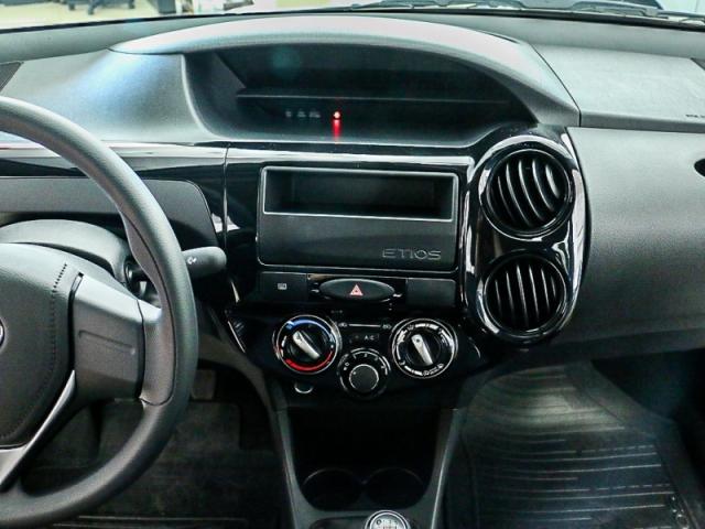 TOYOTA ETIOS 1.5 X SEDAN 16V FLEX 4P 2019 - Foto 7