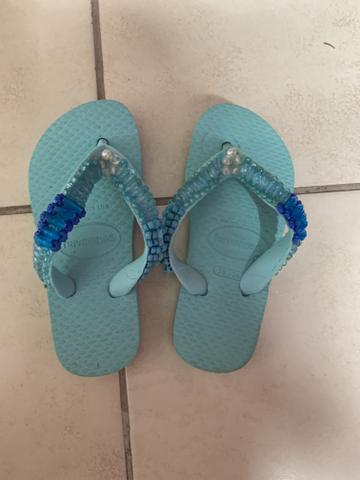Sandálias havaianas customizadas - Foto 2