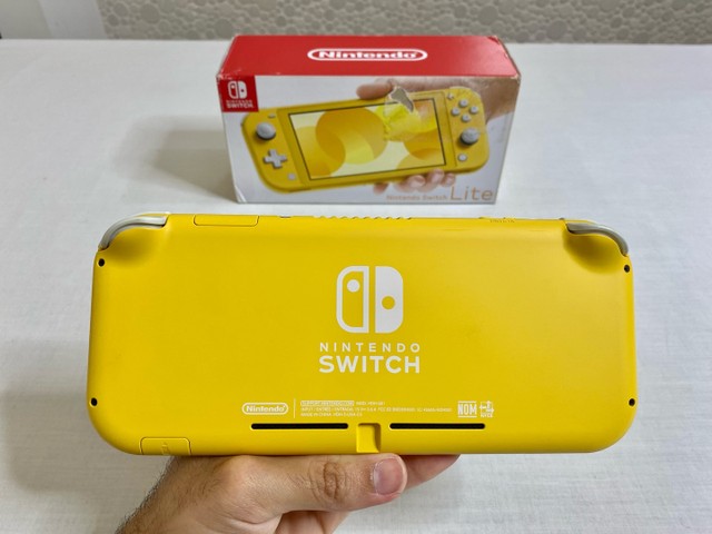 Nintendo Switch LITE - Amarelo - Nova Era Games e Informática