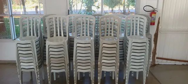 Locação de mesas e cadeiras - Foto 2