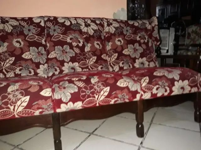 Ótimo sofá e duas poltronas.   - Foto 6