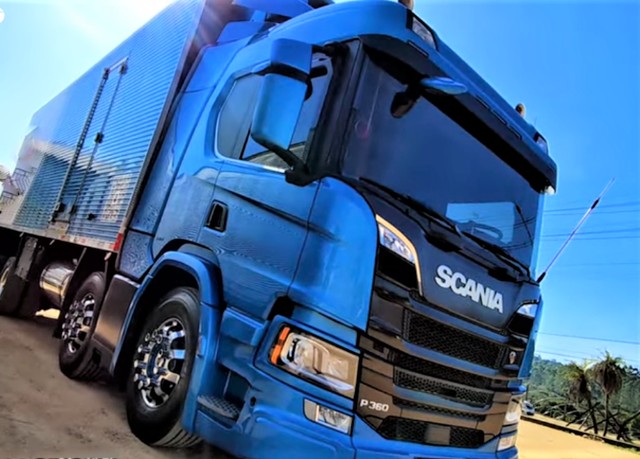 Scania P360 BiTruck 8x2 Bau Frigorifico 2021 Com Dividas