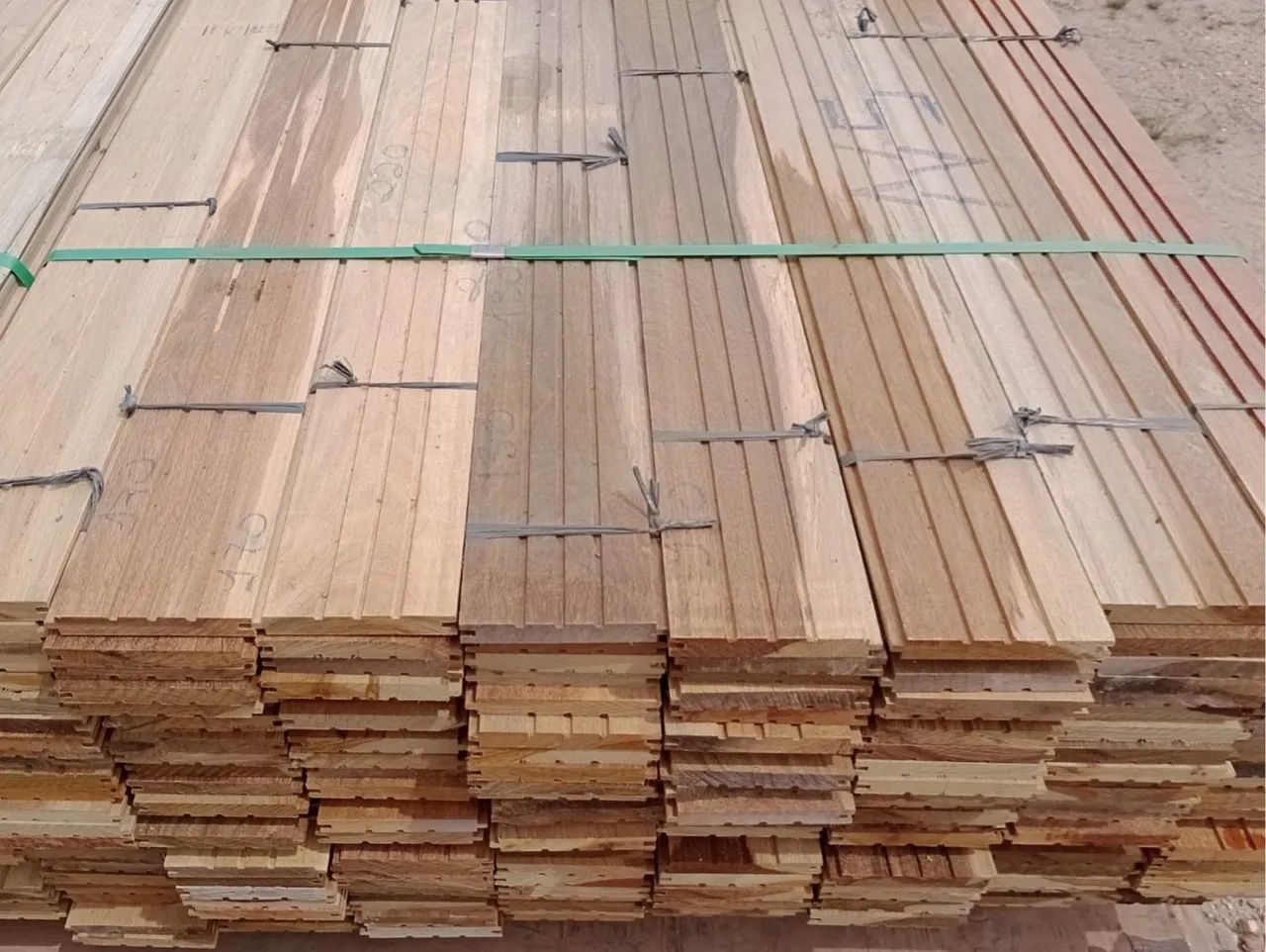 Assoalho de Madeira Maciça 