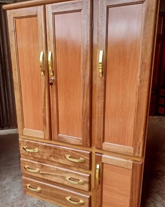 Guarda-Roupa de Madeira Maciça - Novo - Foto 5