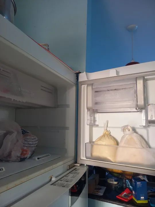 Vendo Geladeira - Ler Anúncio  - Foto 3