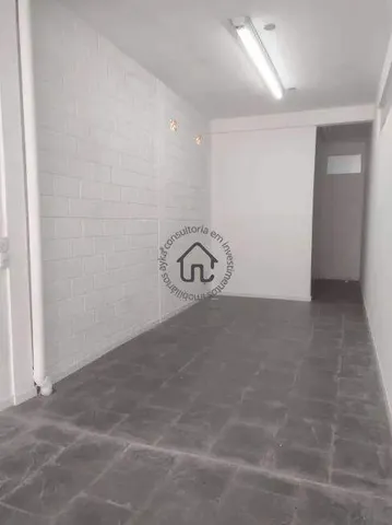Sala comercial para alugar no centro de Vinhedo.