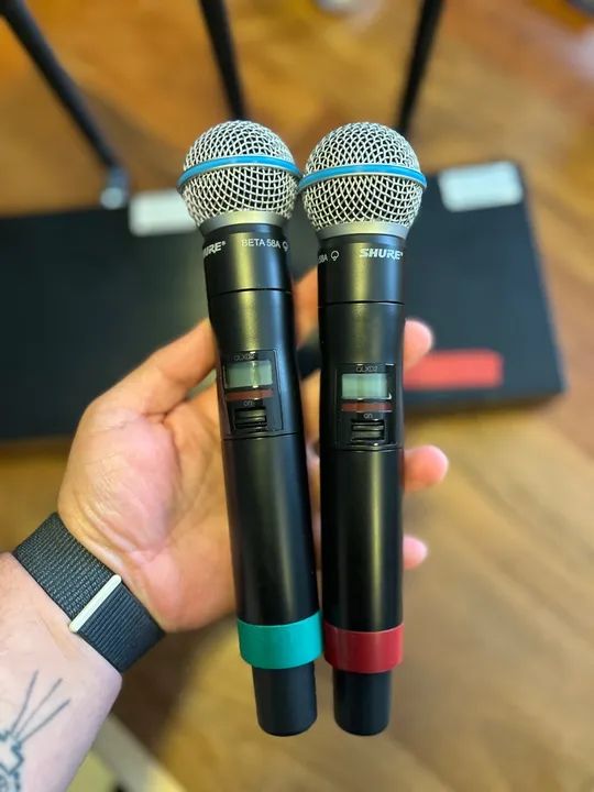 Transmissor Shure Qlxd4 e 2 microfones Beta 58a