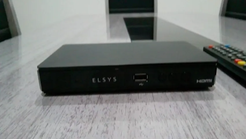 Receptor de TV via satélite ELSYS