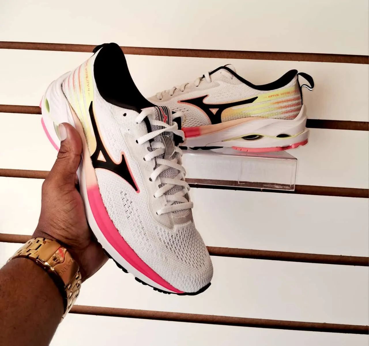 Tênis Mizuno Wave Rider - Novo