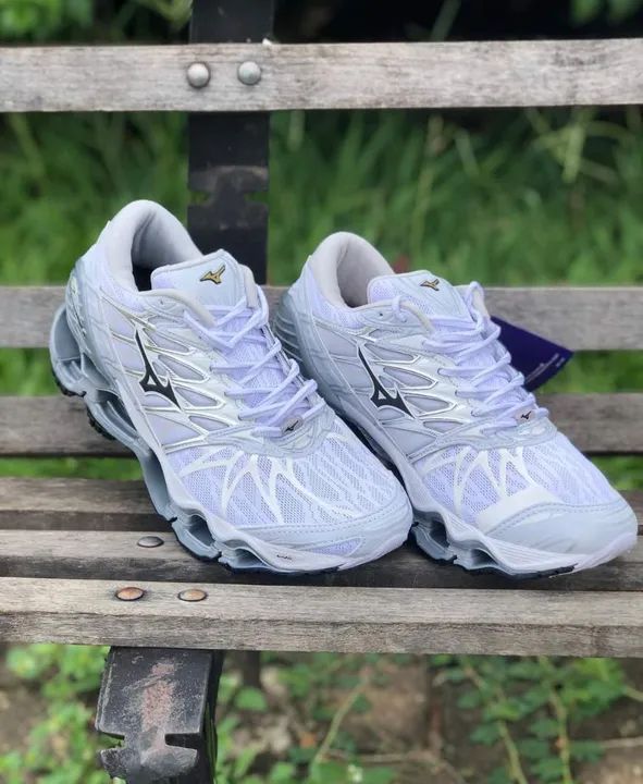 Tênis Mizuno pro  final do ano branco ? - Foto 3