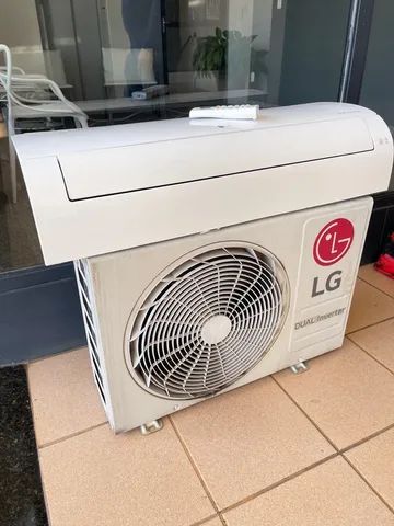 Ar condicionado split LG DUAL INVERTER VOICE 9000 Btus