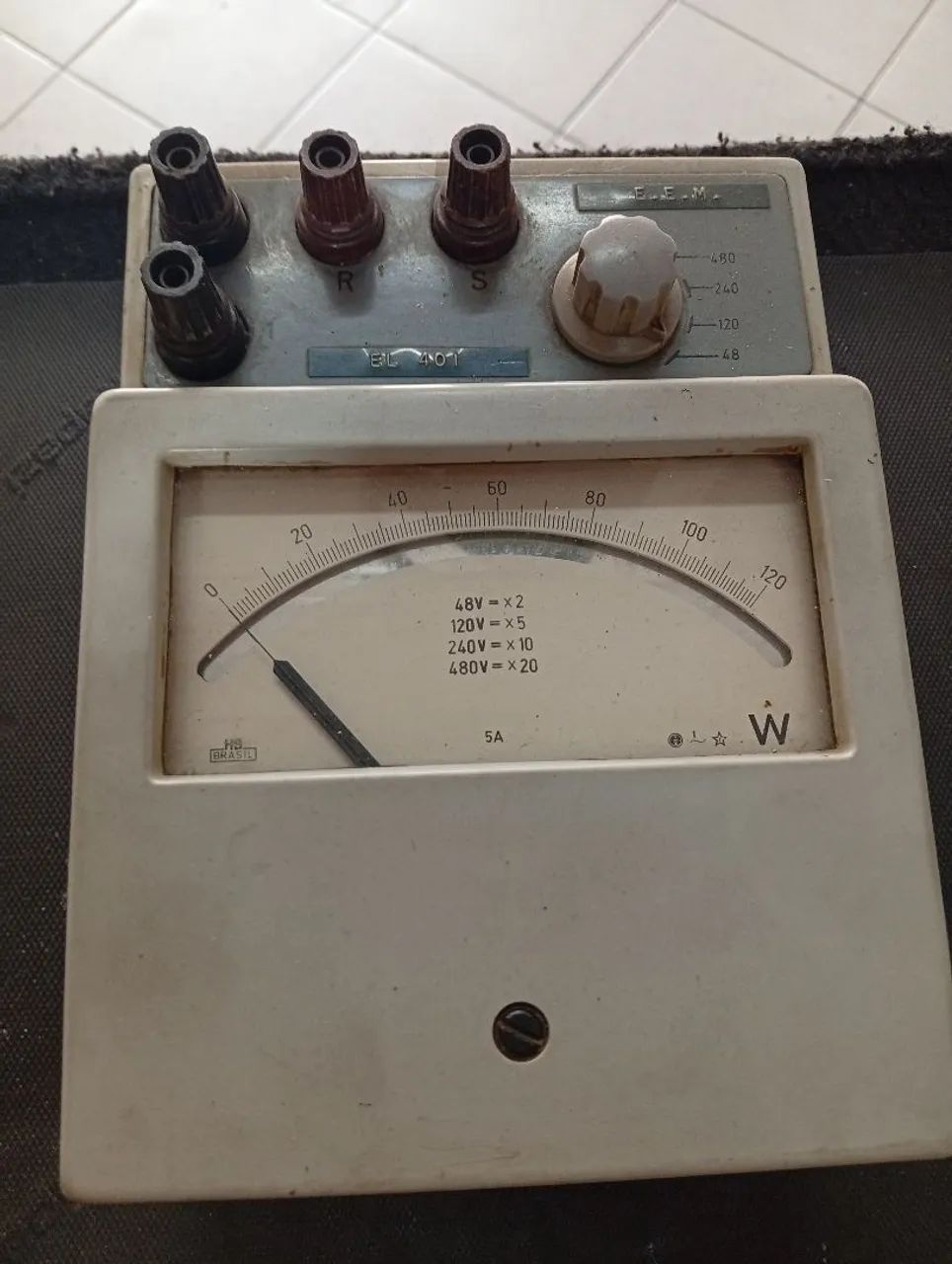 Old Watmetro in perfect working condition64289271101697120