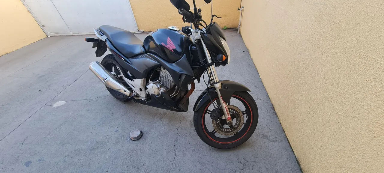 Honda CB 300R 2011