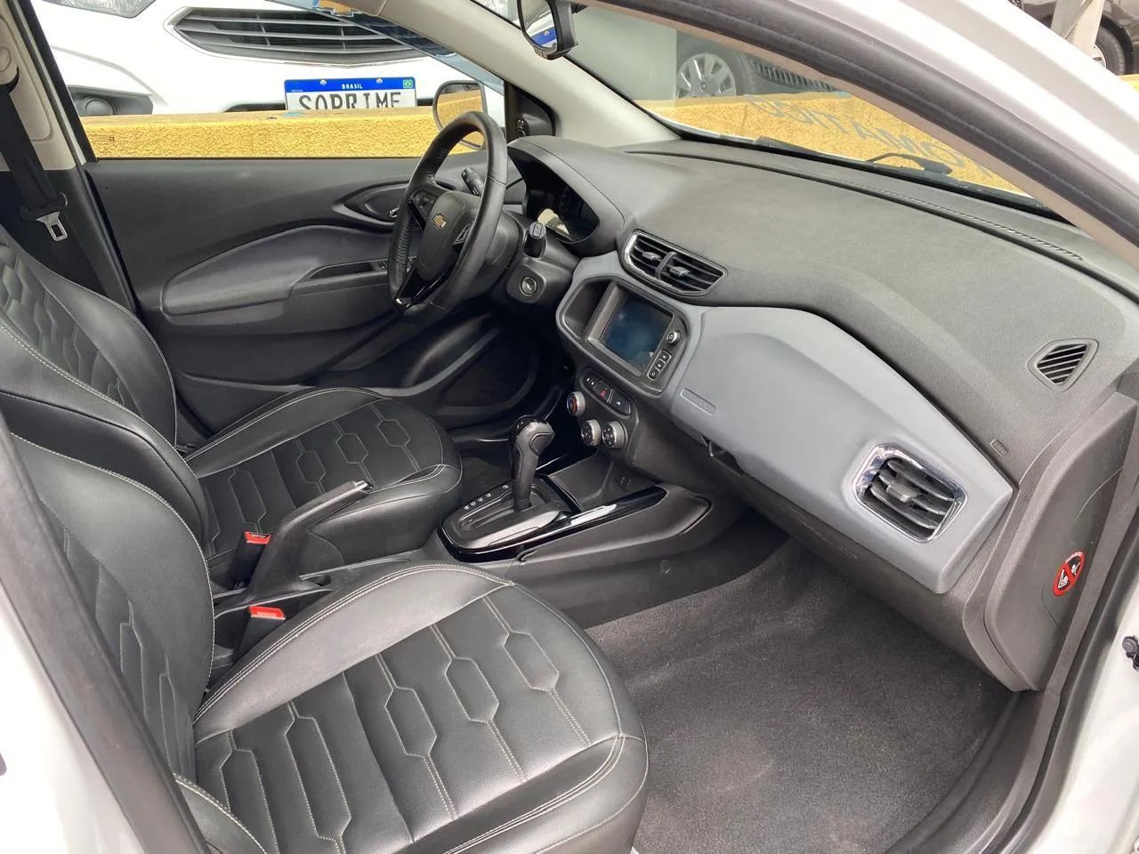 Chevrolet Onix Hatch LTZ 1.4 8V Flex Power Aut. 4P 2019 - Foto 4