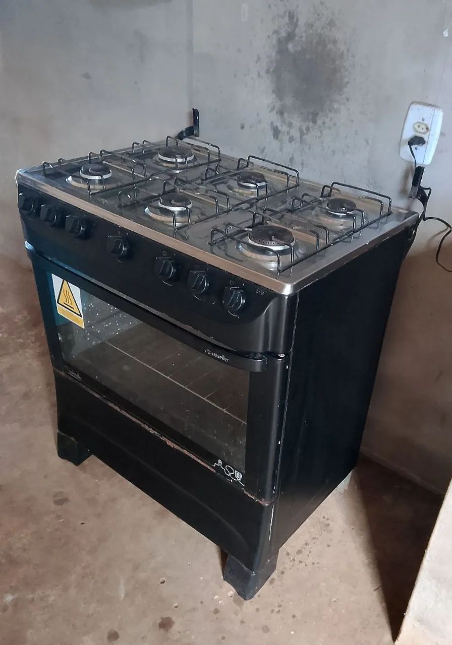 Fogão 6 Bocas com Forno funcionando perfeitamente semi novo  - Foto 2