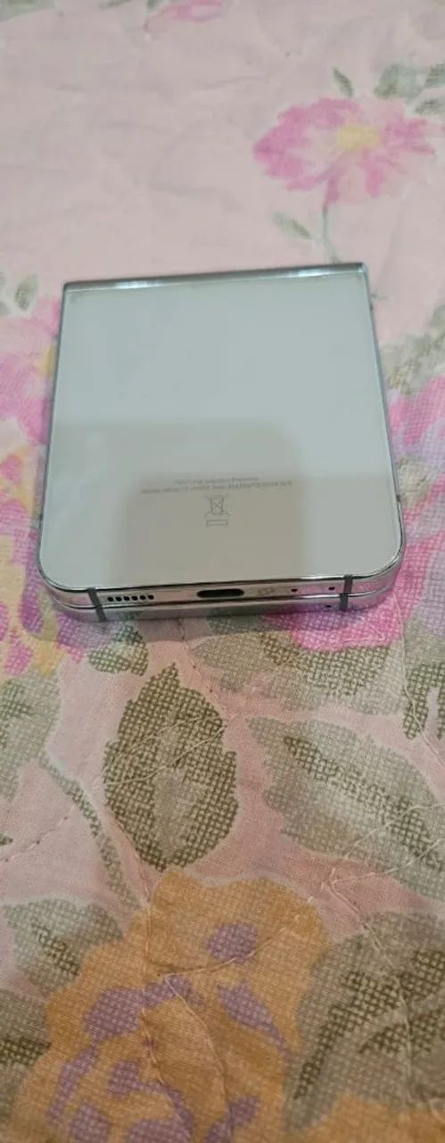 GALAXY Z FLIP 5 - Foto 3