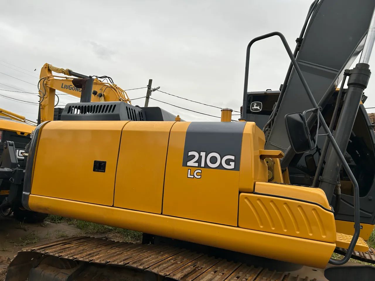 Escavadeira Jhon Deere 210 - Foto 3