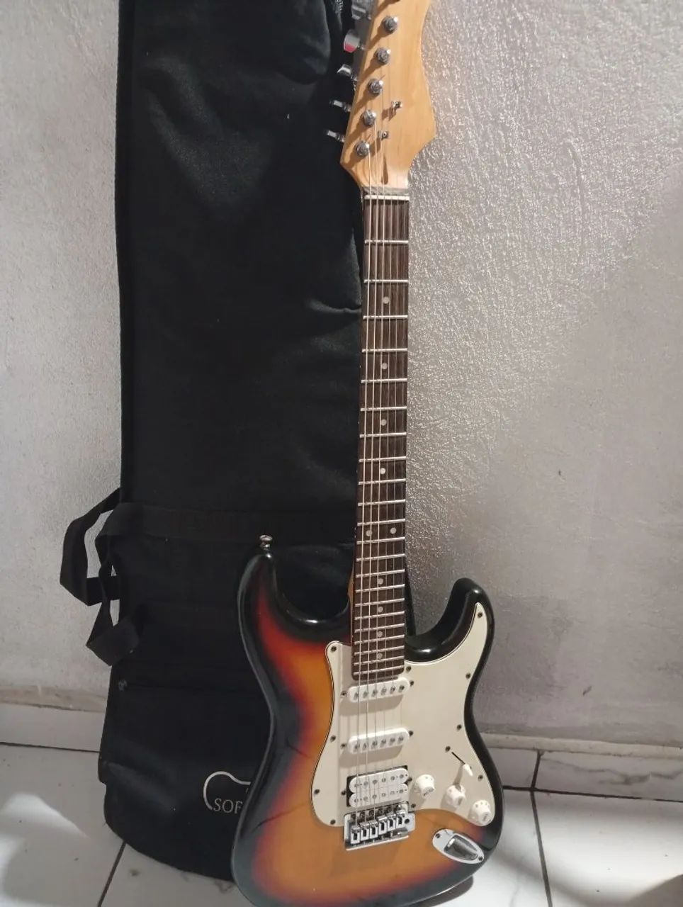 Guitarra Elétrica - Foto 3