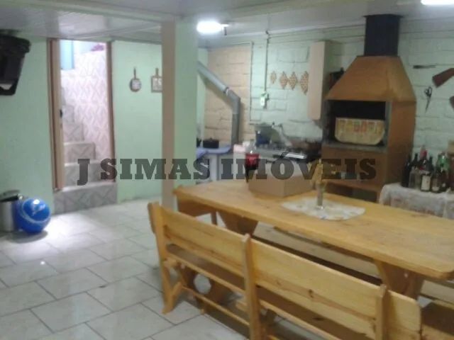 Casa (Padrão), com 3 quartos e 2 banheiros à Venda, 90 m² em Porto Alegre/RS