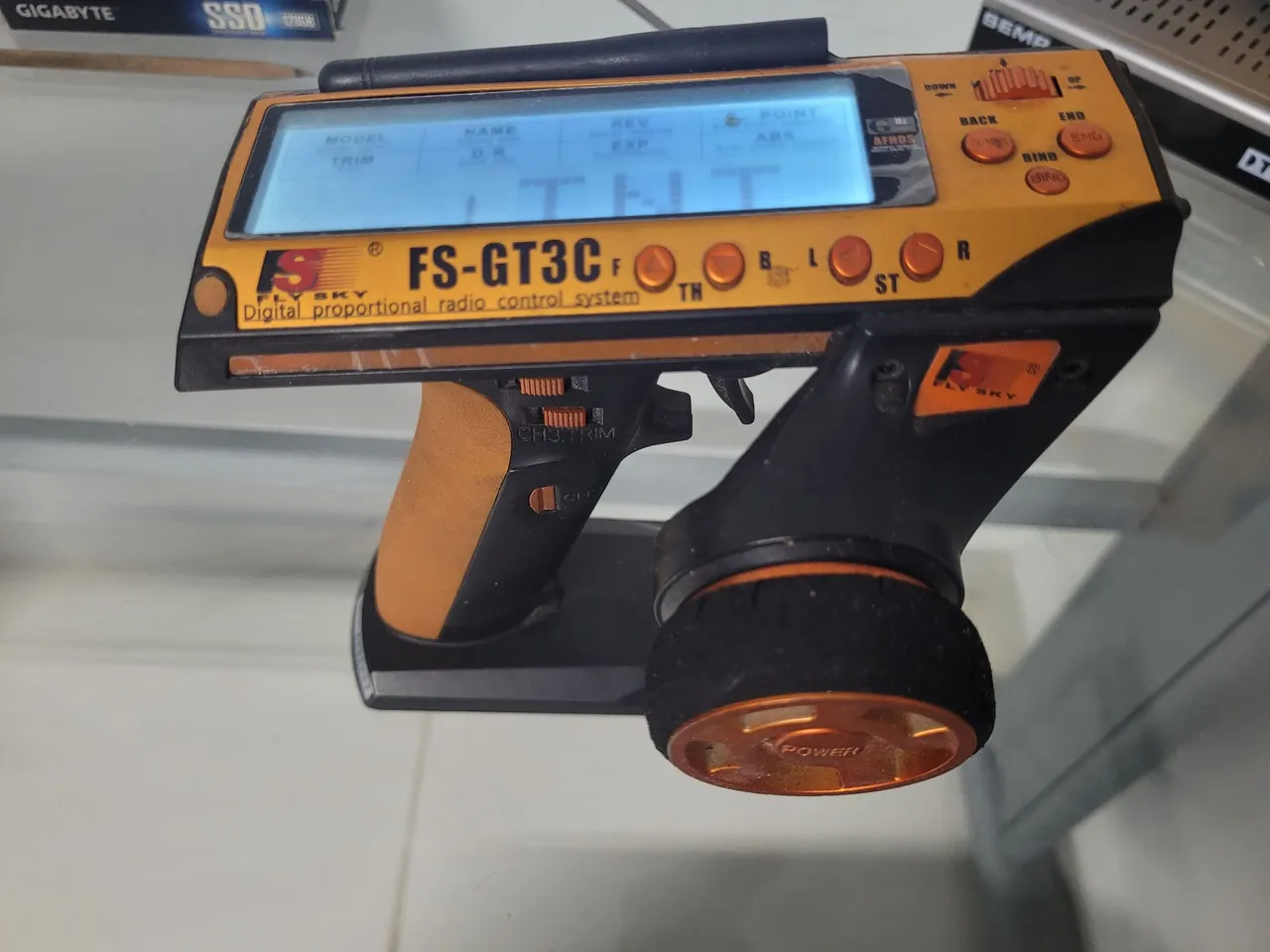 Rádio Controle FlySky FS-GT3C para Modelismo