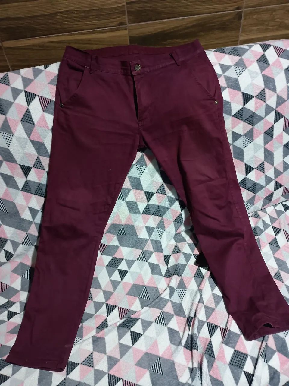 Calça jeans vinho 46