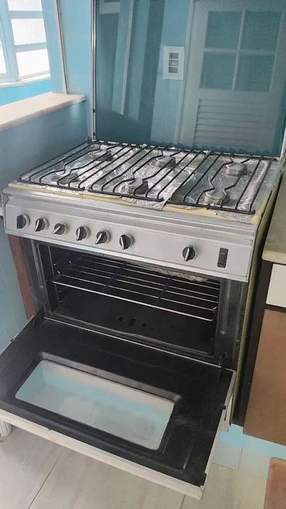 Fogão 6 Bocas com Forno - Semi-Novo