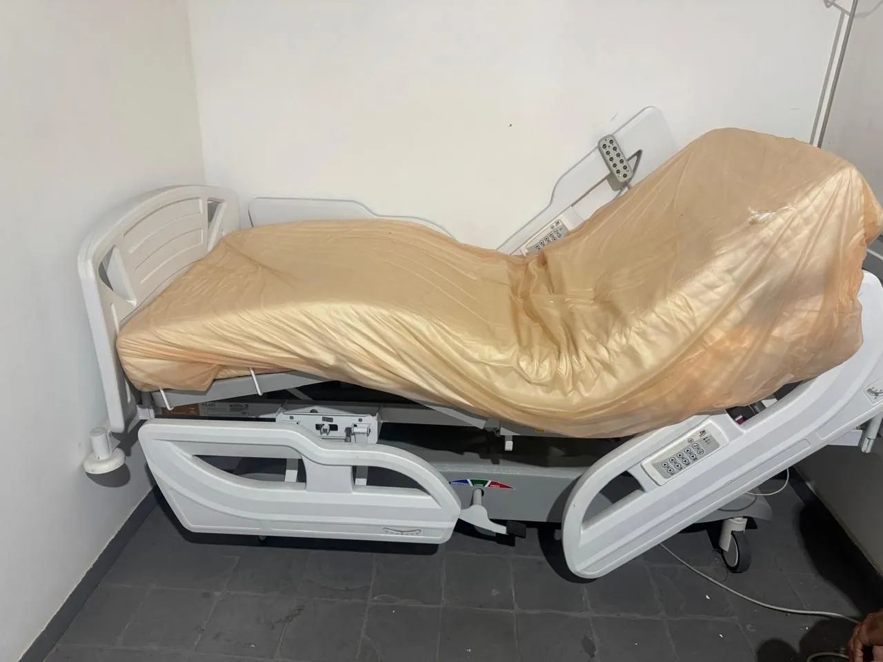 Cama hospitalar elétrica  - Foto 4