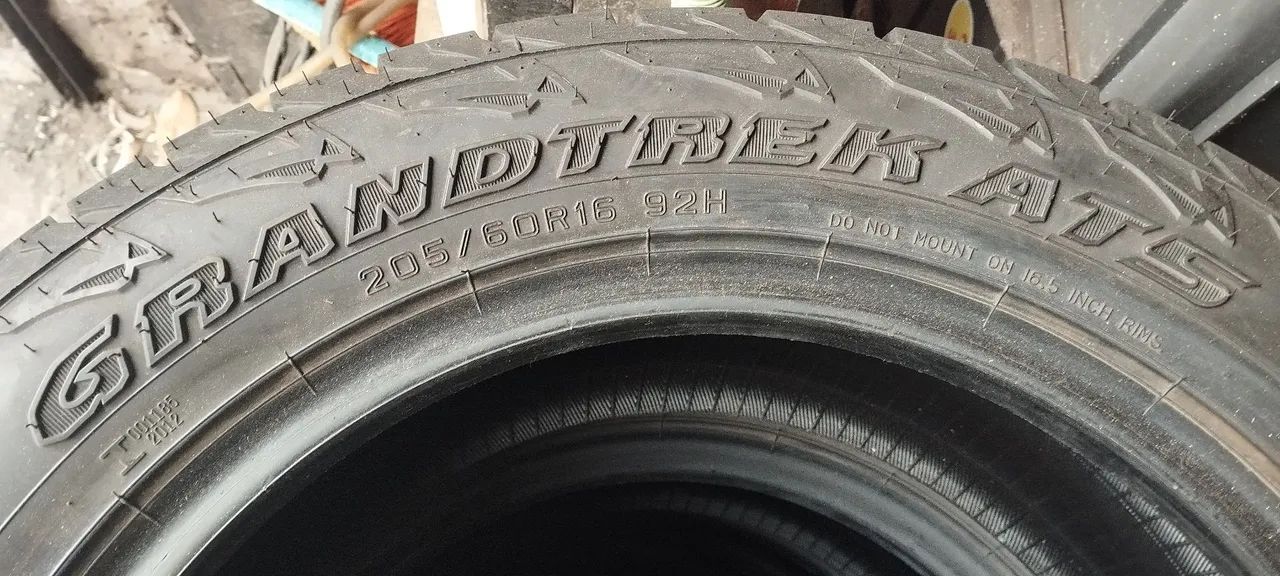 Pneus Dunlop 205/60/16 Grandtrek AT5 - Novos - Foto 3