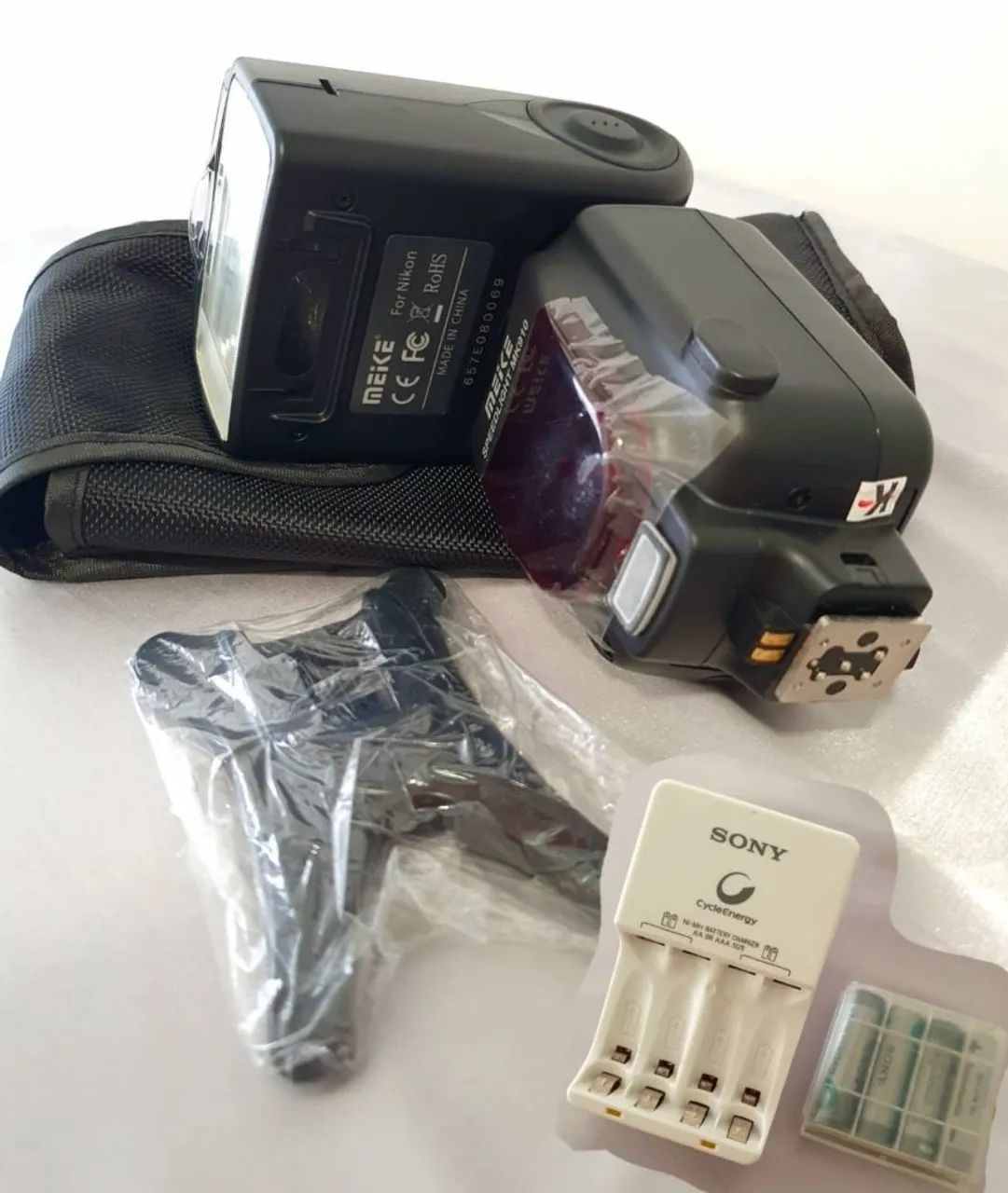 Flash Flash Meike MK 910 - Novo - Pechincha 