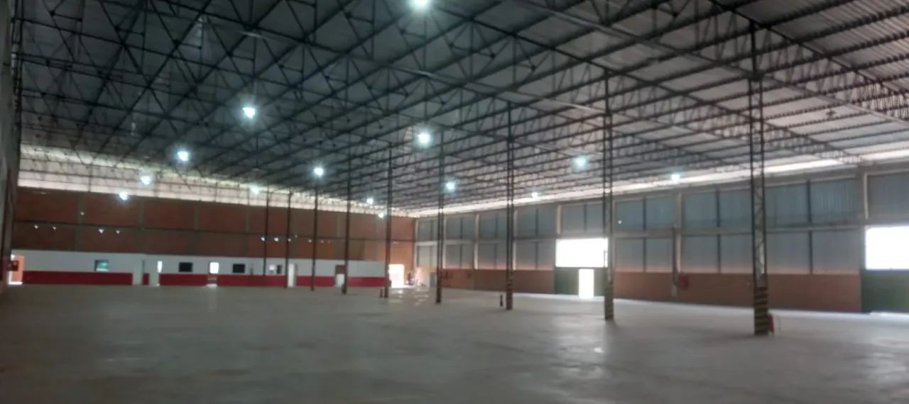 Galpão medindo 3000 m2 Próx. a av, do Turismo! - Foto 5