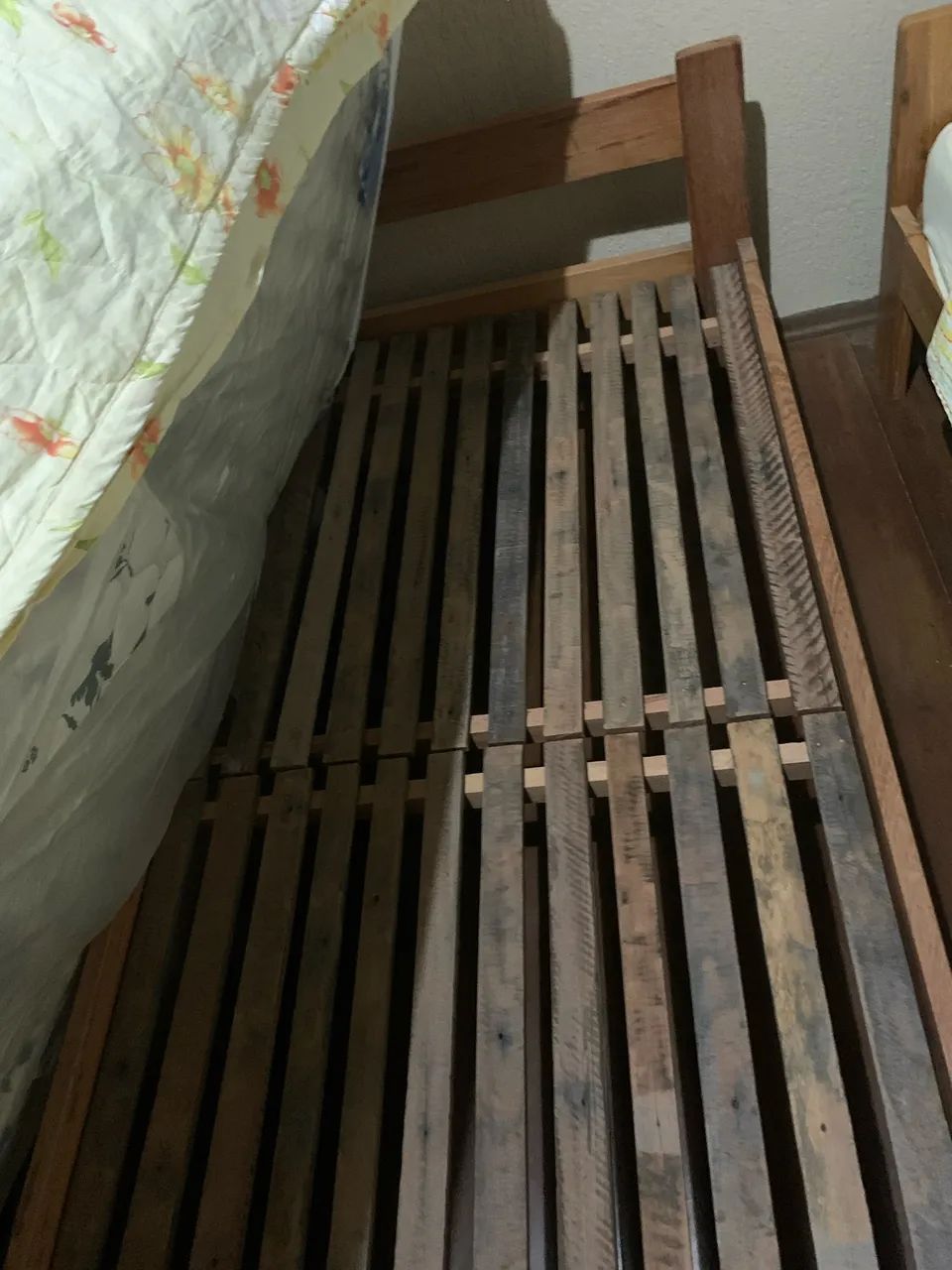 Cama solteiro madeira maciça  - Foto 5