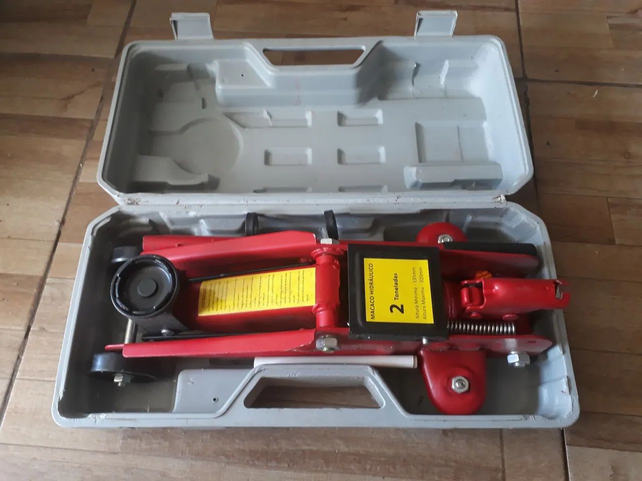 Vendo ou troco - Macacão Hidráulico 2 Toneladas - Foto 2