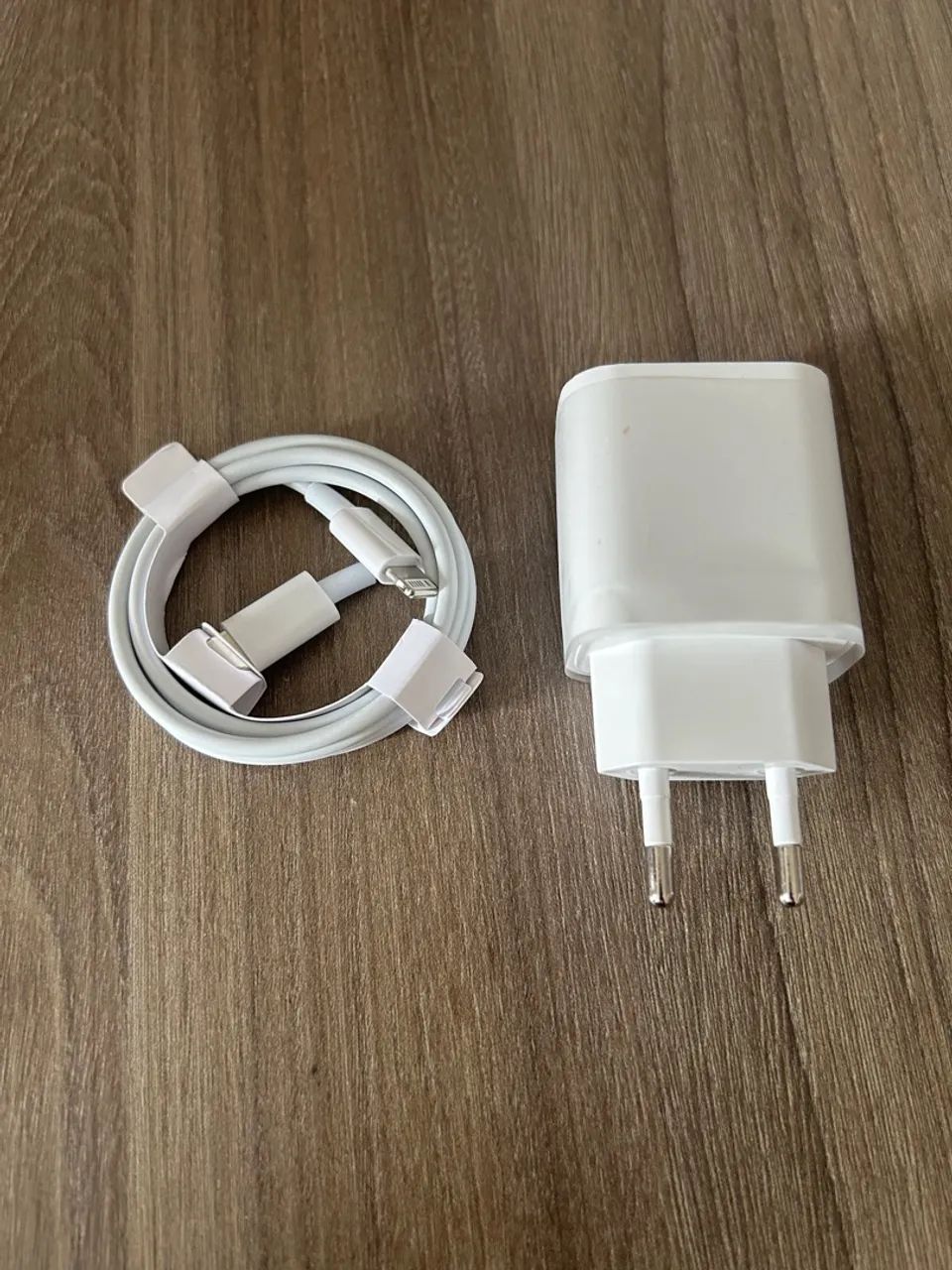 Carregador e cabo iPhone  - Foto 2