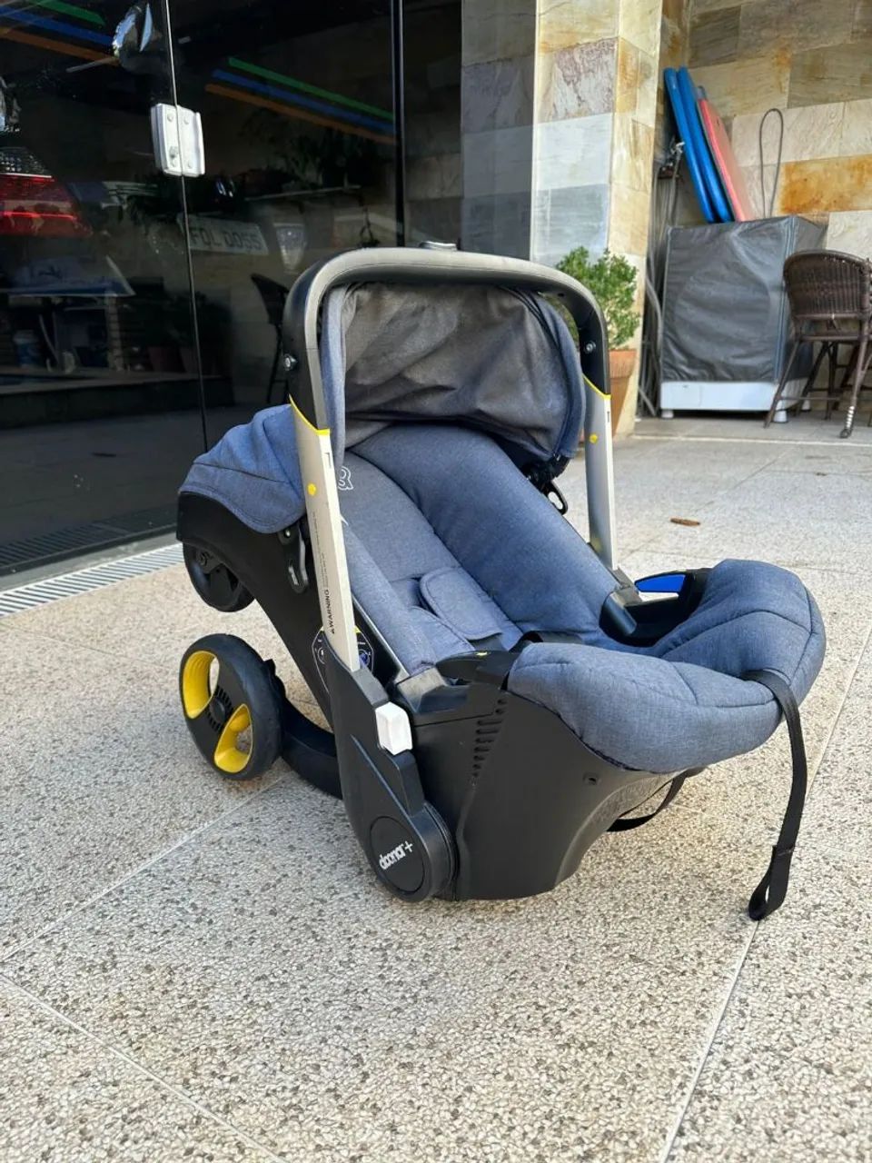Carrinho de Bebê Doona+ - Conforto e Segurança - Foto 4