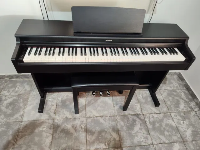 Piano Digital Yamaha YDP-165 - Impecável